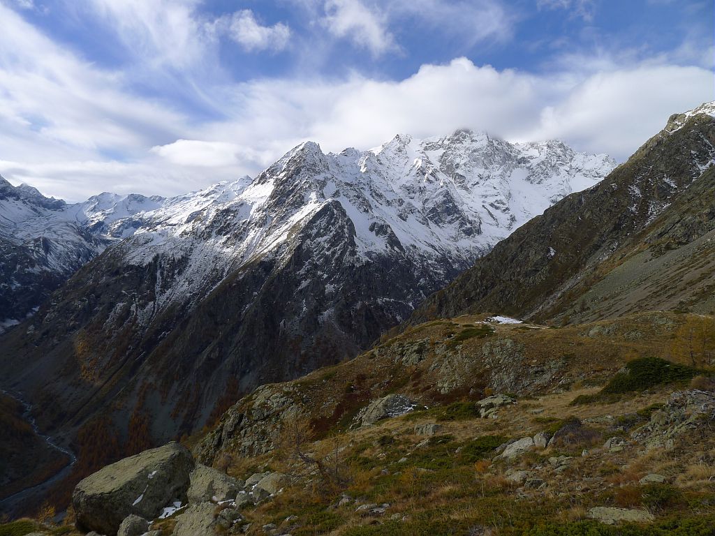 Vue depuis Rascrouset vers le pic de Bonvoisin à l'automne ©Thierry Maillet - Parc national des Ecrins Vue depuis Rascrouset vers le pic de Bonvoisin à l'automne ©Thierry Maillet - Parc national des Ecrins