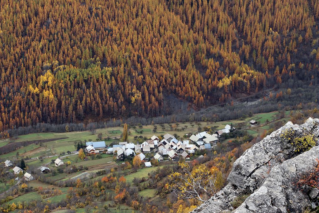 Le Villard de Vallouise - Couleurs d'automne ©Jean-Philippe Telmon - Parc national des Ecrins Le Villard de Vallouise - Couleurs d'automne ©Jean-Philippe Telmon - Parc national des Ecrins