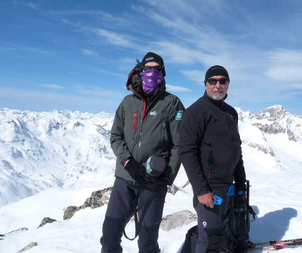 2013-04-ecrins-vus-des-pyyrenes