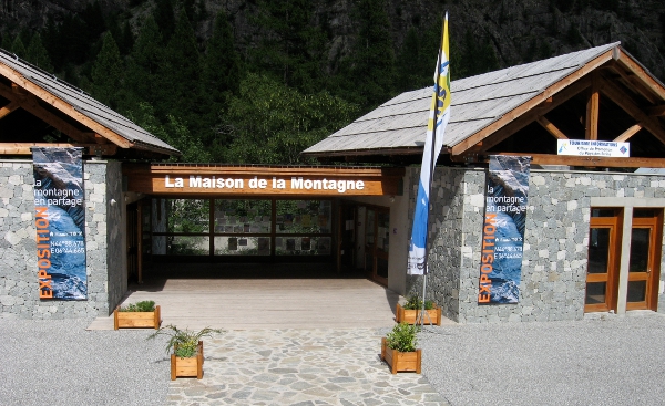 2010-08-maison-montagne-01