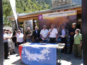 2012-conv-esc-sign-1