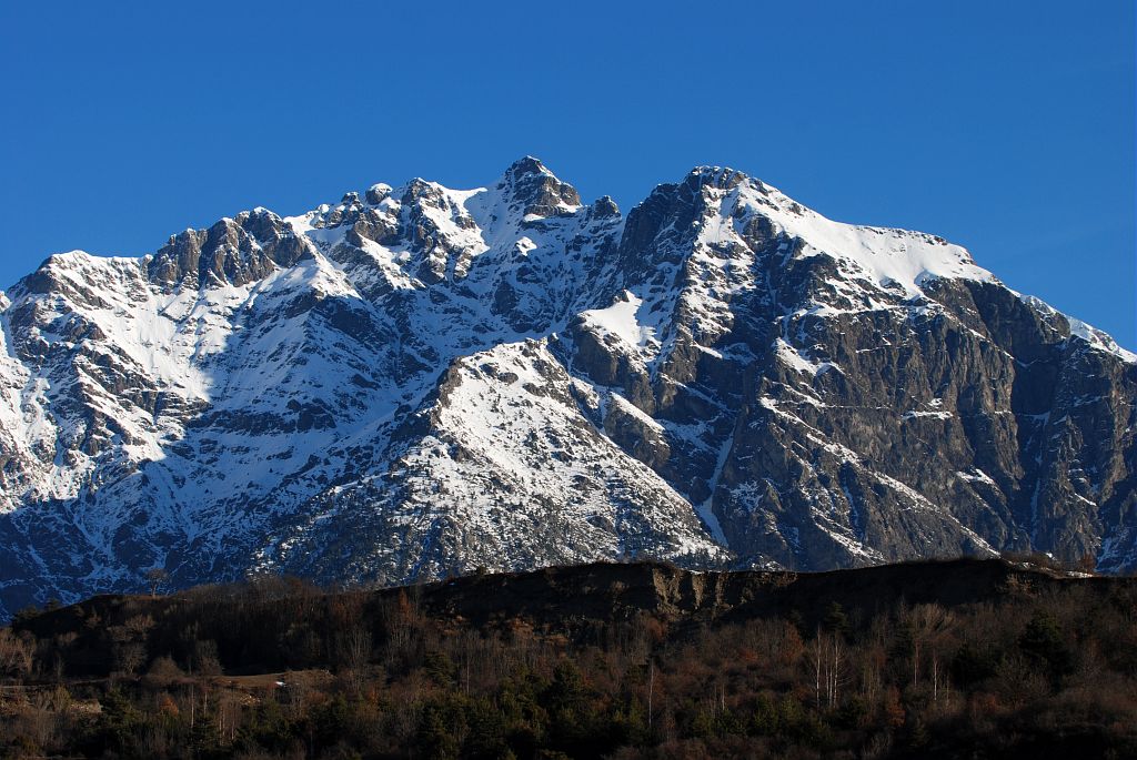 Sommet du Banc du Peyron et terrasse de Saint-Eusèbe ©Vincent Dominique - Parc national des Ecrins Sommet du Banc du Peyron et terrasse de Saint-Eusèbe ©Vincent Dominique - Parc national des Ecrins