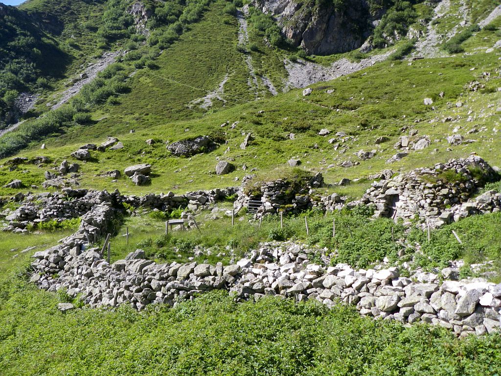 Les six cabanes ©Richard Bonet - Parc national des Ecrins