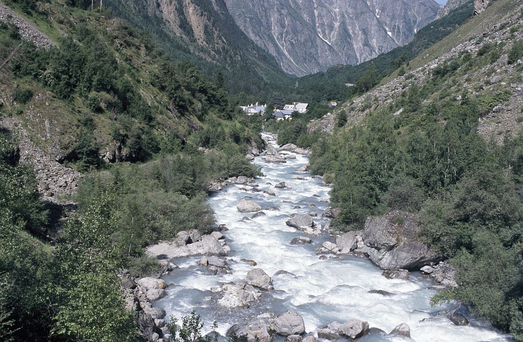 Vénéon et Bourg d'Arud ©Roche Daniel - Parc national des Ecrins Vénéon et Bourg d'Arud ©Roche Daniel - Parc national des Ecrins