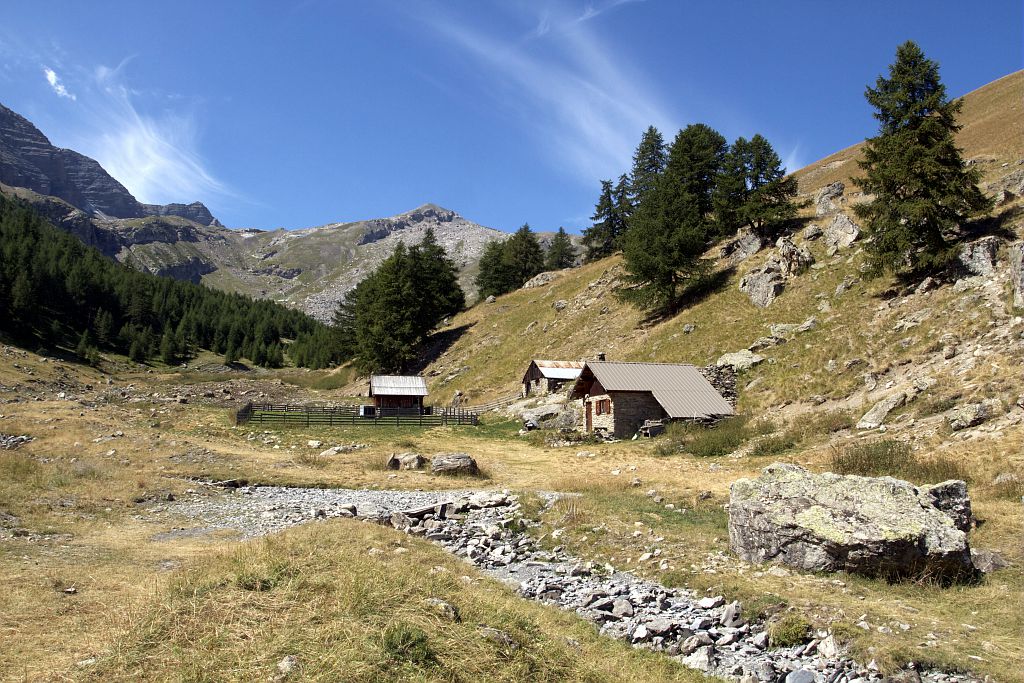 Cabanes d'alpages du Sellar - Freissinières © Jean-Philippe Telmon - Parc national des Ecrins Cabanes d'alpages du Sellar - Freissinières © Jean-Philippe Telmon - Parc national des Ecrins