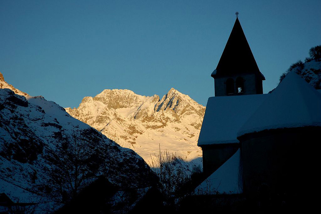 Les Bans, Pic des Aupillous... au fond du Valgaudemar © PNE / Vincent Dominique