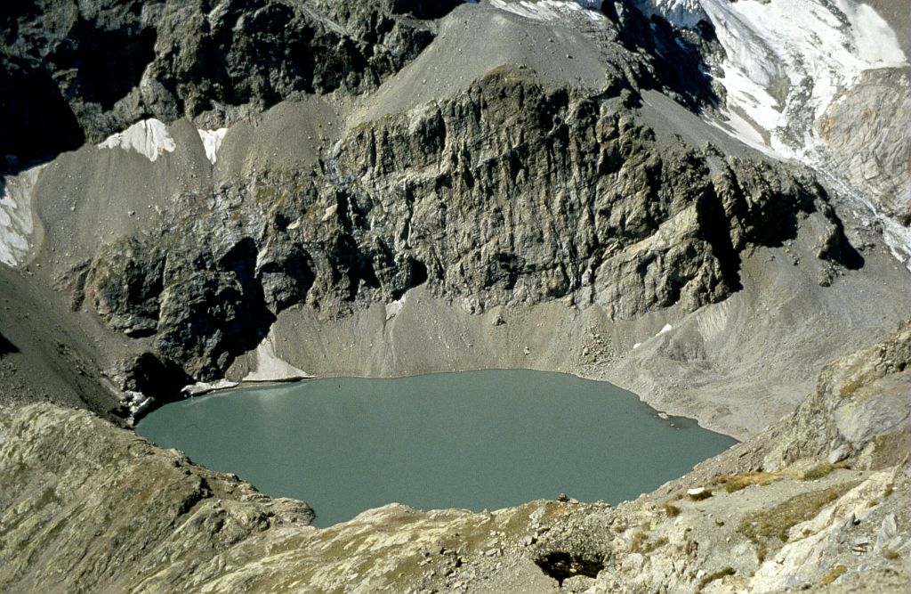 Le lac de l'Eychauda © Parc National des Ecrins Le lac de l'Eychauda © Parc National des Ecrins