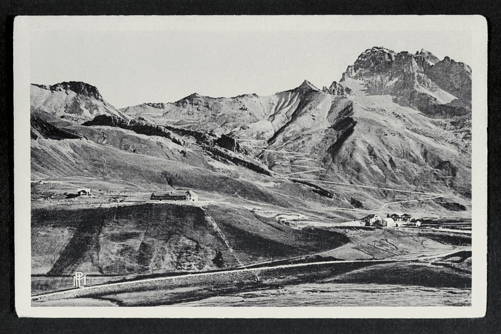Le col du Lautaret et les lacets du Galibier - Collection Eric Vannard Le col du Lautaret et les lacets du Galibier - Collection Eric Vannard