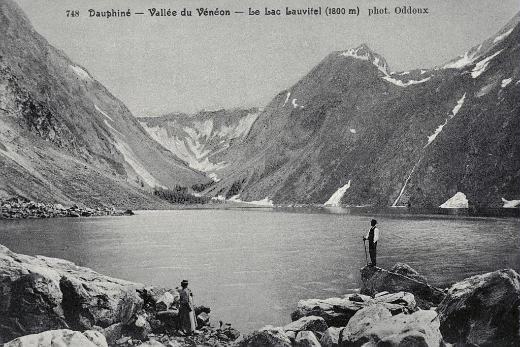 Vallée du Vénéon - Le lac Lauvitel (1800 m) - Collection Lucien Tron Vallée du Vénéon - Le lac Lauvitel (1800 m) - Collection Lucien Tron