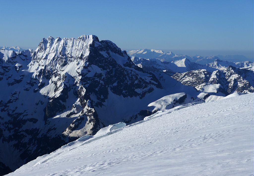 Les Rouies - vue sur le Sirac © Ludovic Imberdis - Parc national des Ecrins Les Rouies - vue sur le Sirac © Ludovic Imberdis - Parc national des Ecrins