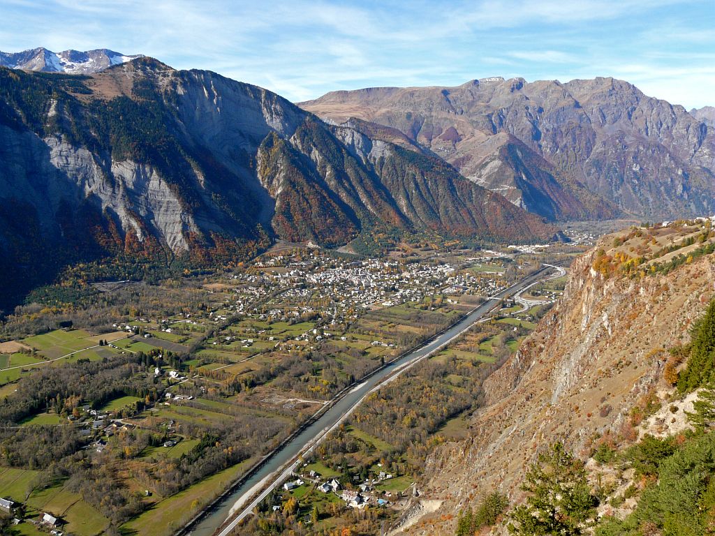 La plaine du Bourg d'Oisans © Jean-Pierre Nicollet, Parc national des Ecrins.