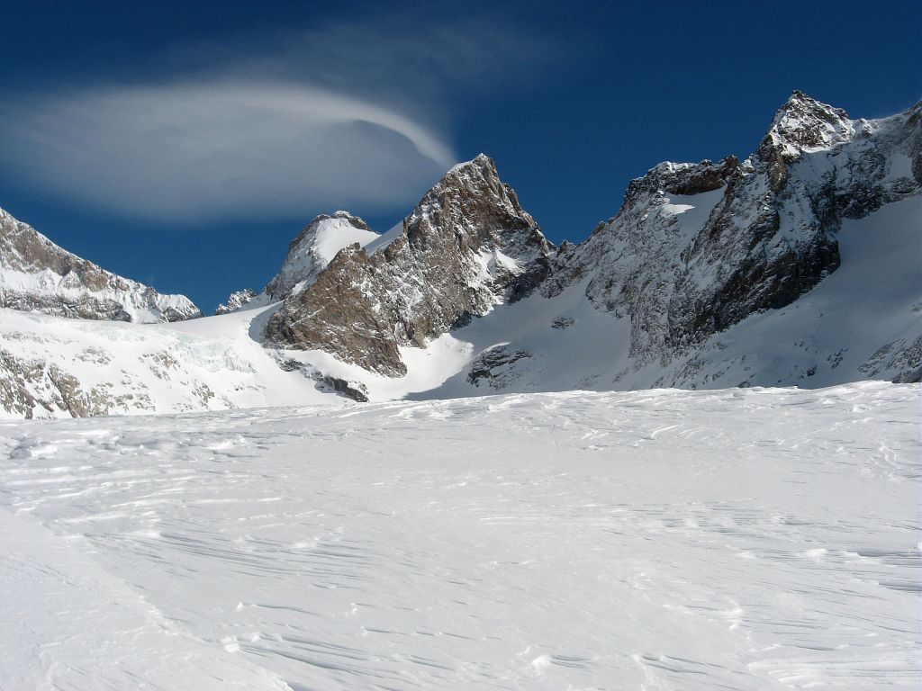 Brèche du Râteau, têtes du Replat © Jérôme Foret, Parc national des Ecrins. Brèche du Râteau, têtes du Replat © Jérôme Foret, Parc national des Ecrins.