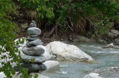 cairn le long du vénéon
