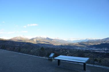 Terrasse de la Maison du Parc national des Ecrins