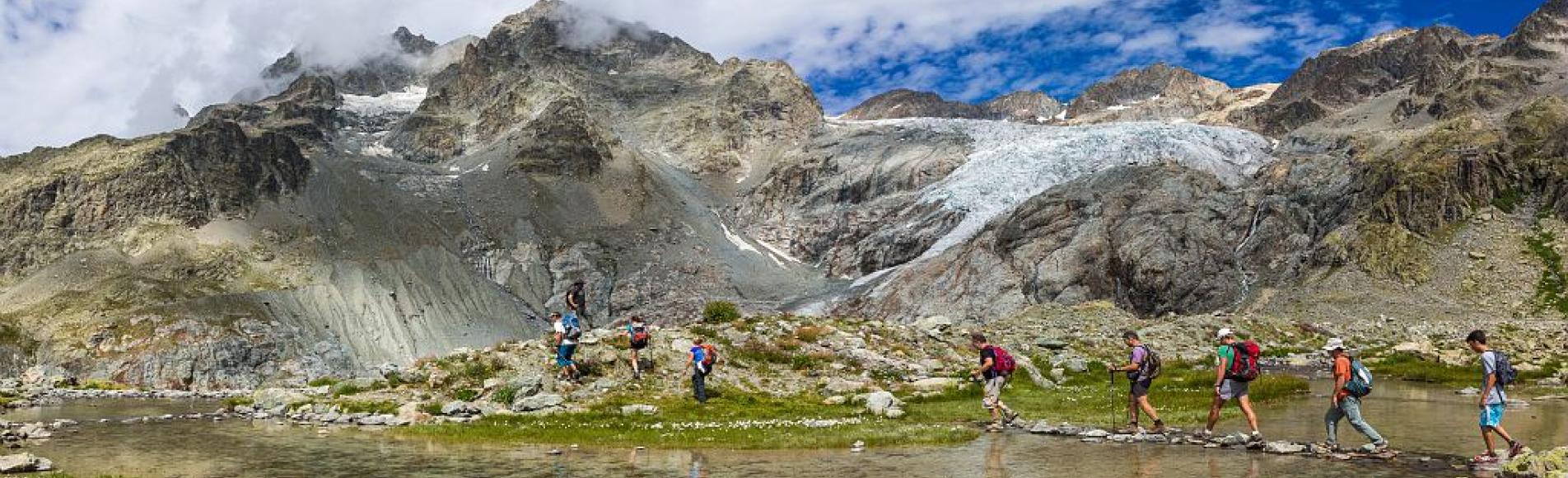 Randonnée pédestre © B.Bodin - Parc national des Ecrins