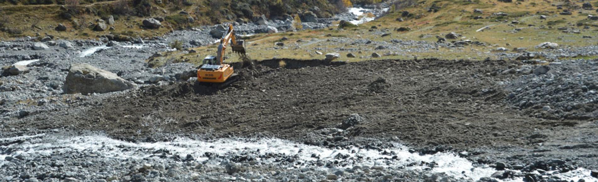 activité et travaux  torrent Muande Bellone - Gioberney - oct 2019 © PJ Guilloux - Parc national des Écrins