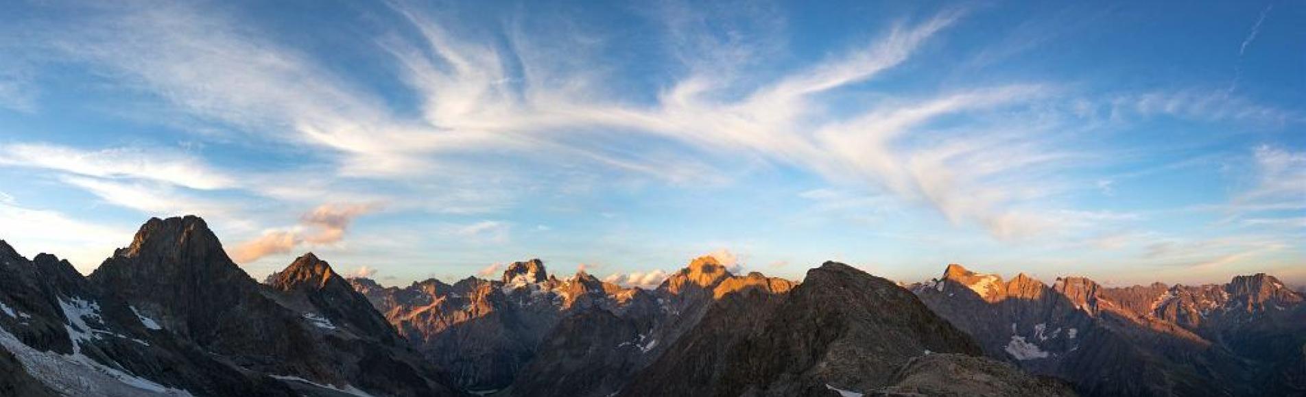 Vue sur l'Oisans depuis le plateau des Rouies © Pascal Saulay - PNE Vue sur l'Oisans depuis le plateau des Rouies © Pascal Saulay - PNE