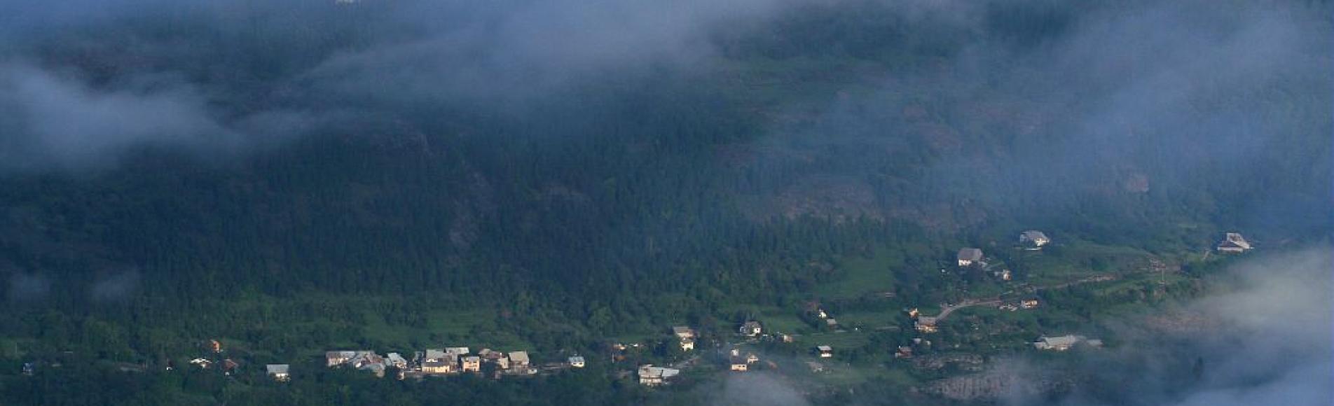 Le Thioure  vue de Moussière - commune de Champcella © Jean-Philippe Telmon - Parc national des Ecrins