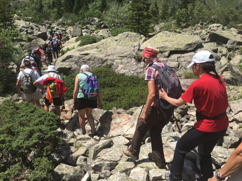 Sortie au Lauvitel avec des personnes déficientes visuelles - juillet 2016 - © Parc national des Ecrins - association Valentin Haüy 