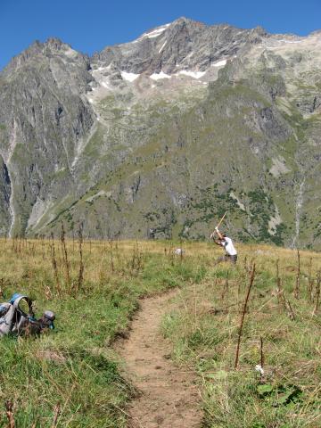 travaux sur le sentier du Pré de l'ours au chapeau - © R.Jordana - Parc national des Écrins