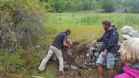 Chantier formation restauration muret Reallon - août 2018 - © S. Raymond - Parc national des Ecrins