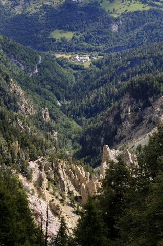 Boscodon - Cirque de Bragousse et abbaye de boscodon © M.Coulon - Parc national des Écrins