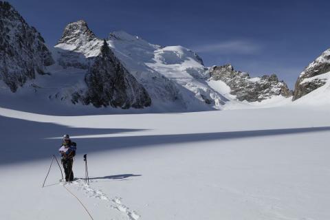 Glacier Blanc - Dernier relevé d'ablation 2020 © Martial Bouvier - Parc national des Ecrins