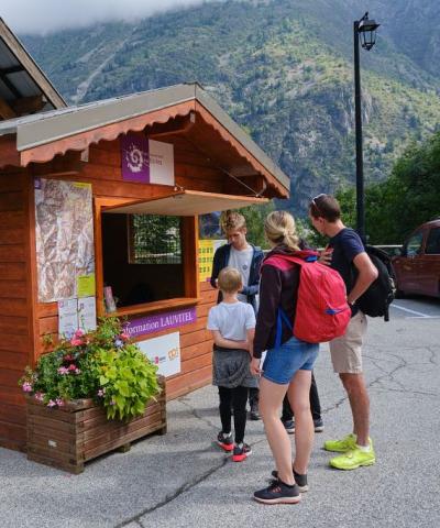 Chalet d'accueil à la Danchère © E. Icardo - PNE