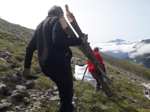 Démontage de paravalanches à Chantepérier © B. Benyoub