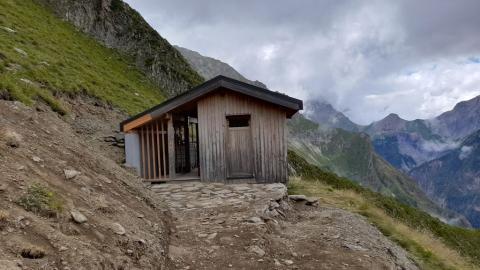 Réception de la cabane de Cumina © F. Sabatier - PNE