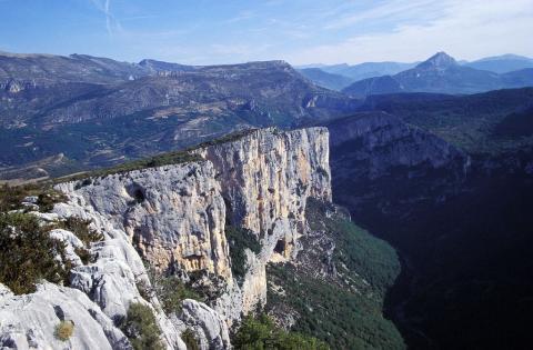 Falaise de l'Escales dans le PNR du Verdon © M. Corail - Parc national des Ecrins