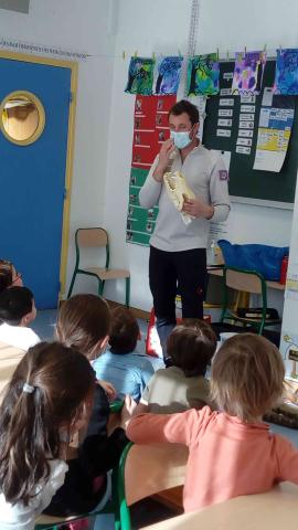 Animation loup à l'école des Deux-Alpes © N. Baconnier