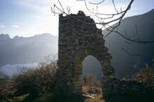 Ruines des Vachers © Gilbert Durand - Parc national des Ecrins