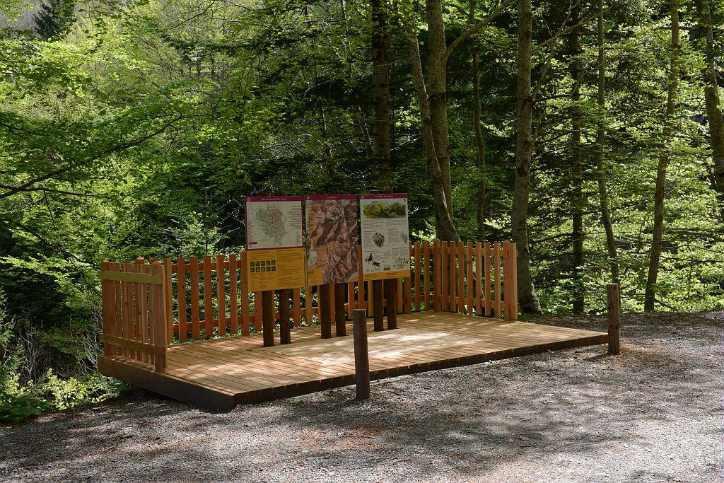 Confolens, accès et mobilier - © B.Nicollet - Parc national des Ecrins