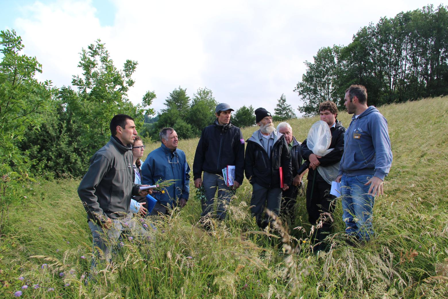 Jury Concours prairies fleuries - Valgaudemar - juin 2015 - © Agnes Thiard - Parc national des Ecrins