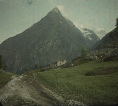   Henri Bussillet  1910  Vallée du Vénéon  Autochrome stéréoscopique  Collection Musée Dauphinois