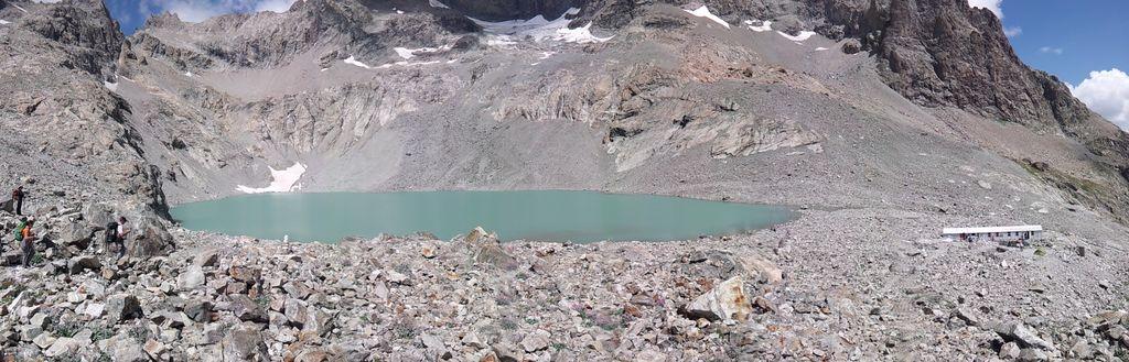 Lac du pavé © Oliver Warluzelle - Parc national des Ecrins