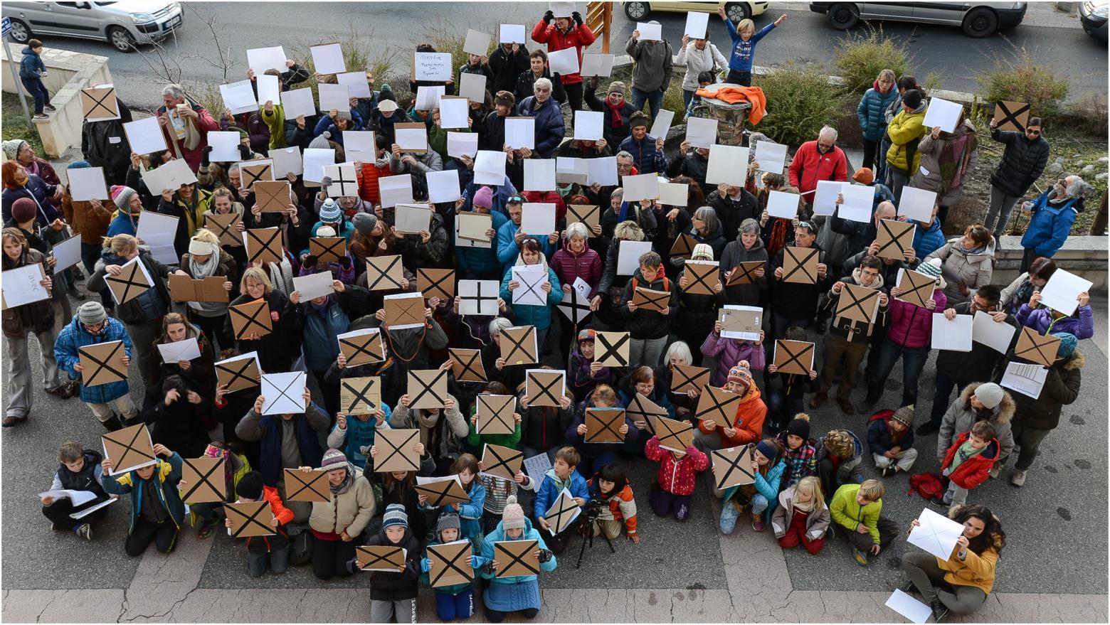 journée climat 2015 à Pelvoux - symbolisation glacier Blanc et cop 21