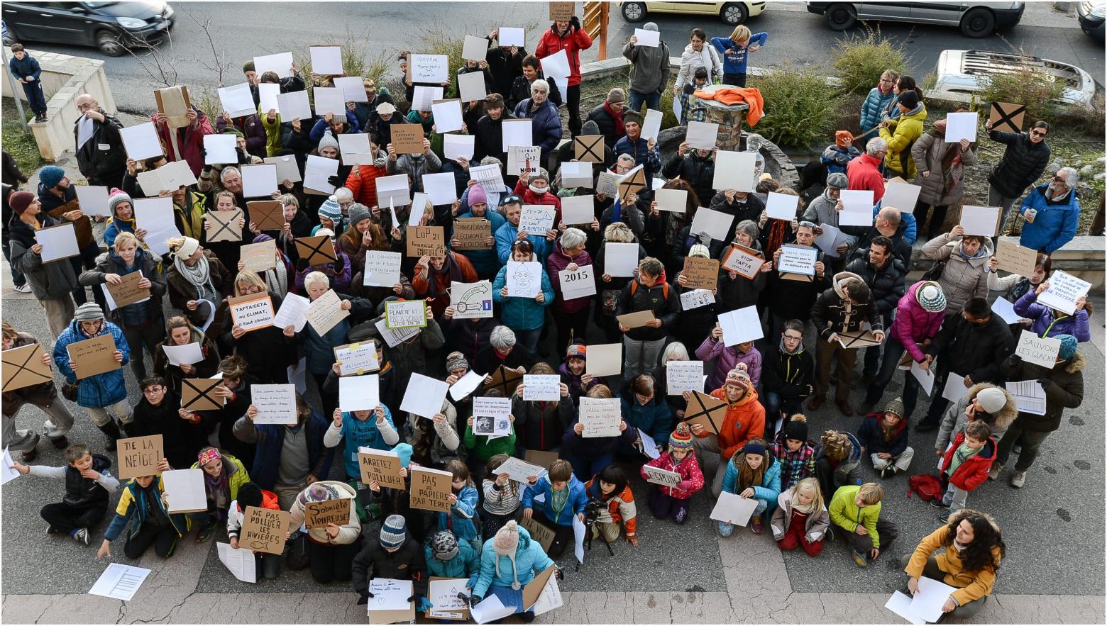 journée climat 2015 à Pelvoux - symbolisation glacier Blanc et cop 21