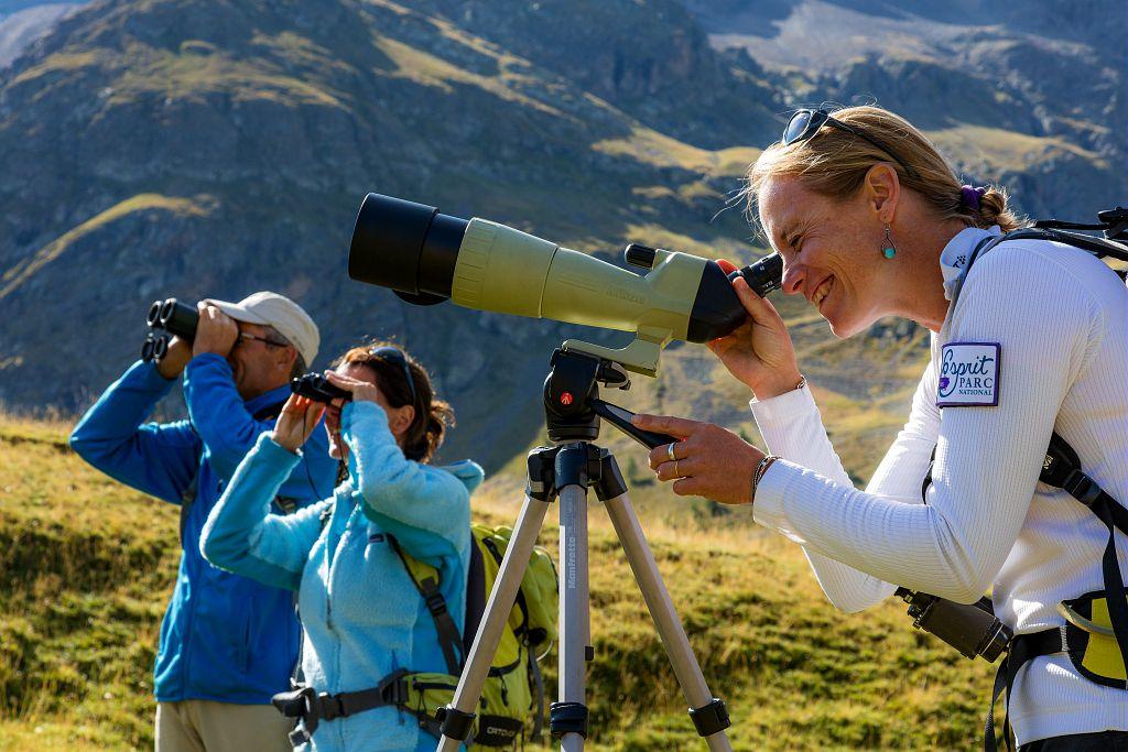 Randonnée pédestre avec C. Jumentier © B.Bodin - Parc national des Ecrins