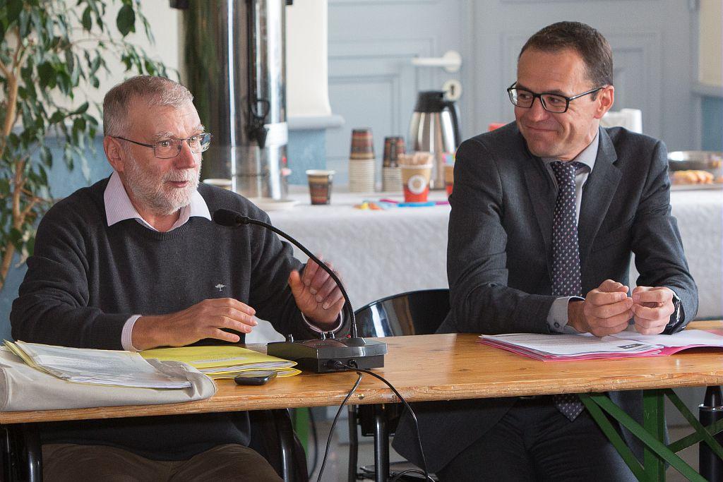 Bernard Héritier, président et Pierre Commenville, directeur - Conseil d'administration du Parc national des Ecrins - 18 novembre 2016 © P.Saulay -Parc national des Écrins