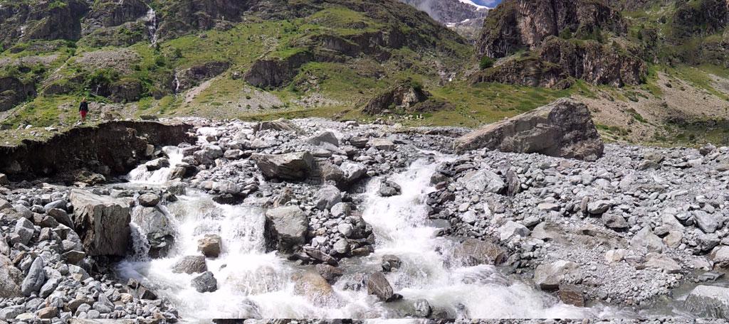 Nouveau lit du torrent - août 2017  © O.warluzelle - Parc national des Écrins