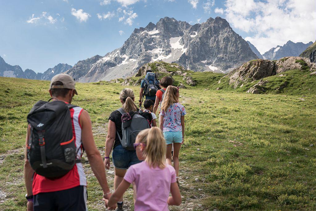 Randonnée dans les Ecrins - Esprit parc national - Grand tour des Ecrins © Carlos Ayesta - Parc national des Écrins