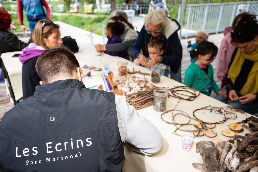 Bricolage nature à la Maison du Parc - Ecrins de nature 2019 en Vallouise - © Thierry Maillet -Parc national des Ecrins