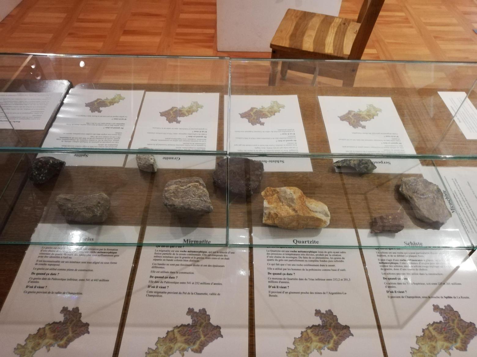 Exposition sur les roches et minéraux - © L. Bottero - PNE