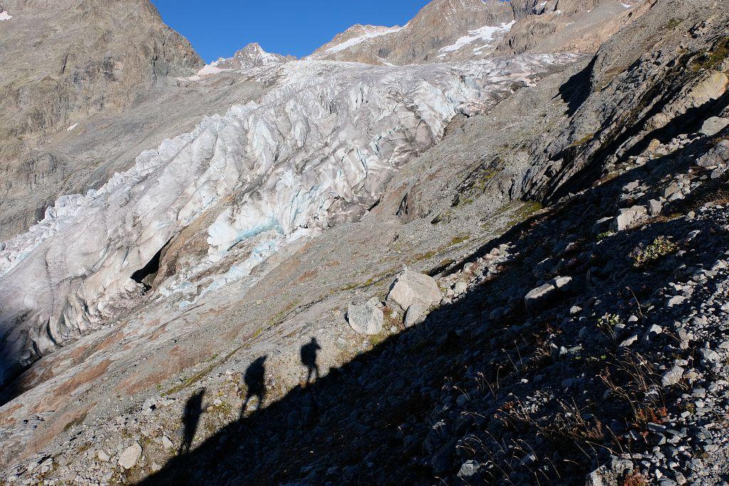 Randonneurs au glacier Blanc © M. Coulon - PNE