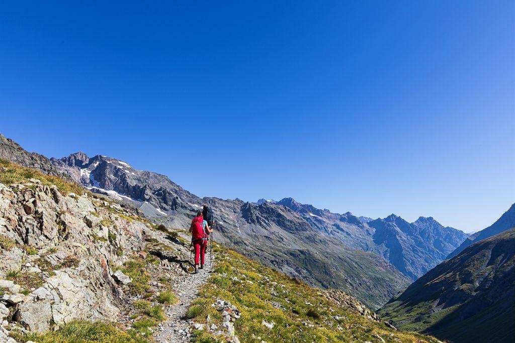 Sur le GR54 (portion Jas Lacroix - col de l'Aup Martin - pas de la Cavale) © T. Maillet - PNE