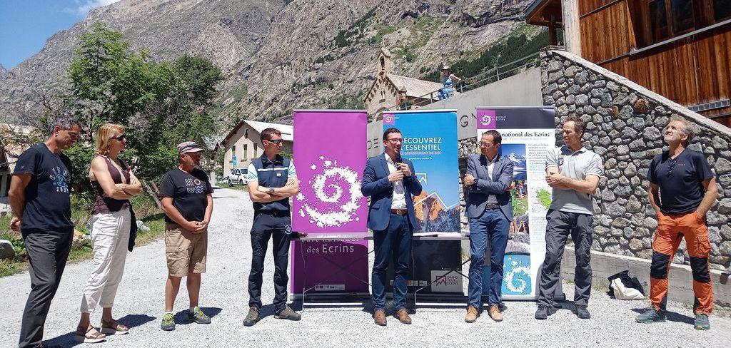 Signature de la convention escalade, alpinisme et canyoning en juillet 2022 © P. Navizet - PNE