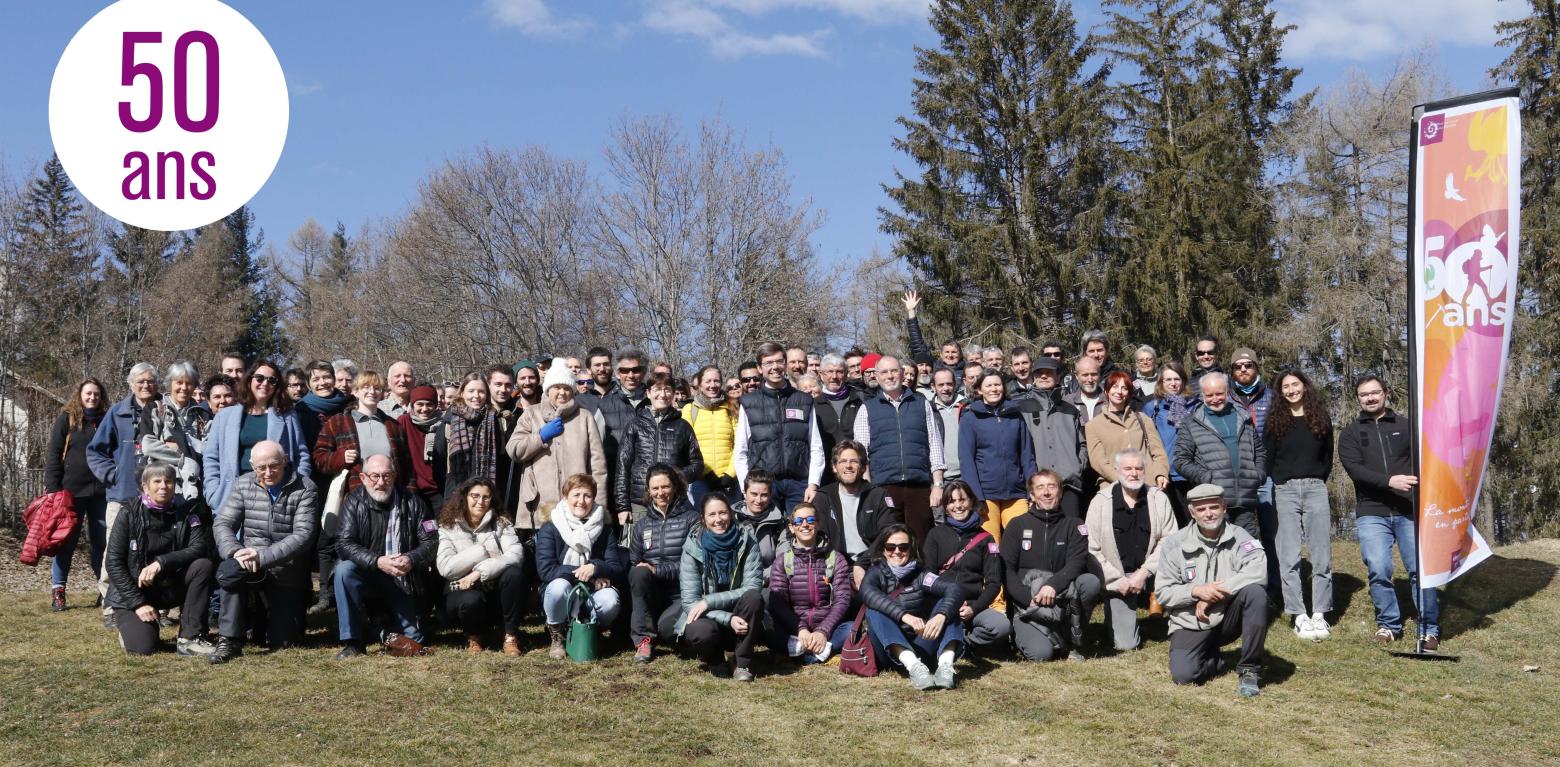 L’équipe du Parc national et quelques anciens agents lors de l’assemblée générale de mars 2023 © C. Coursier - PNE