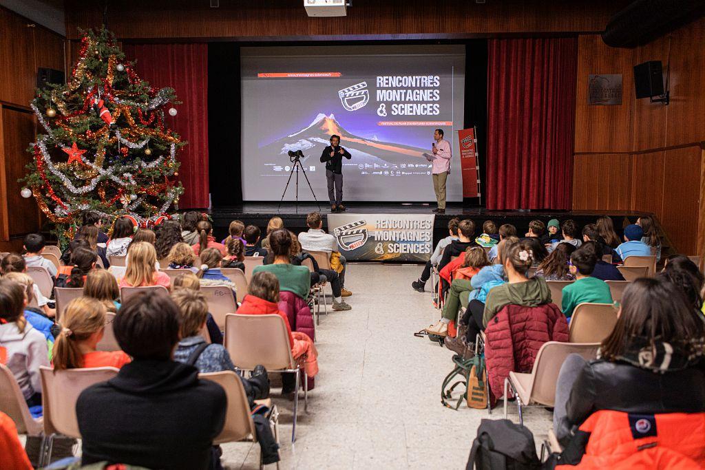 Rencontres montagnes et sciences à L'Argentière la Bessée © T. Maillet - PNE